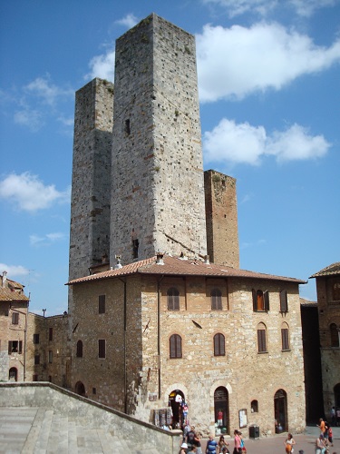 Twin towers in Italy